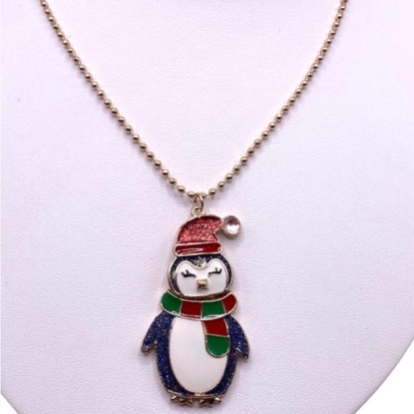 Betsey Johnson Jewelry - BETSEY JOHNSON CHRISTMAS “PENGUIN” PENDANT NECKLACE
